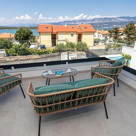 Villa Manhattan Dobrinj ภายนอก รูปภาพ
