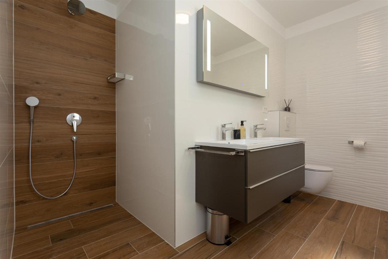 Villa Manhattan Dobrinj ภายนอก รูปภาพ