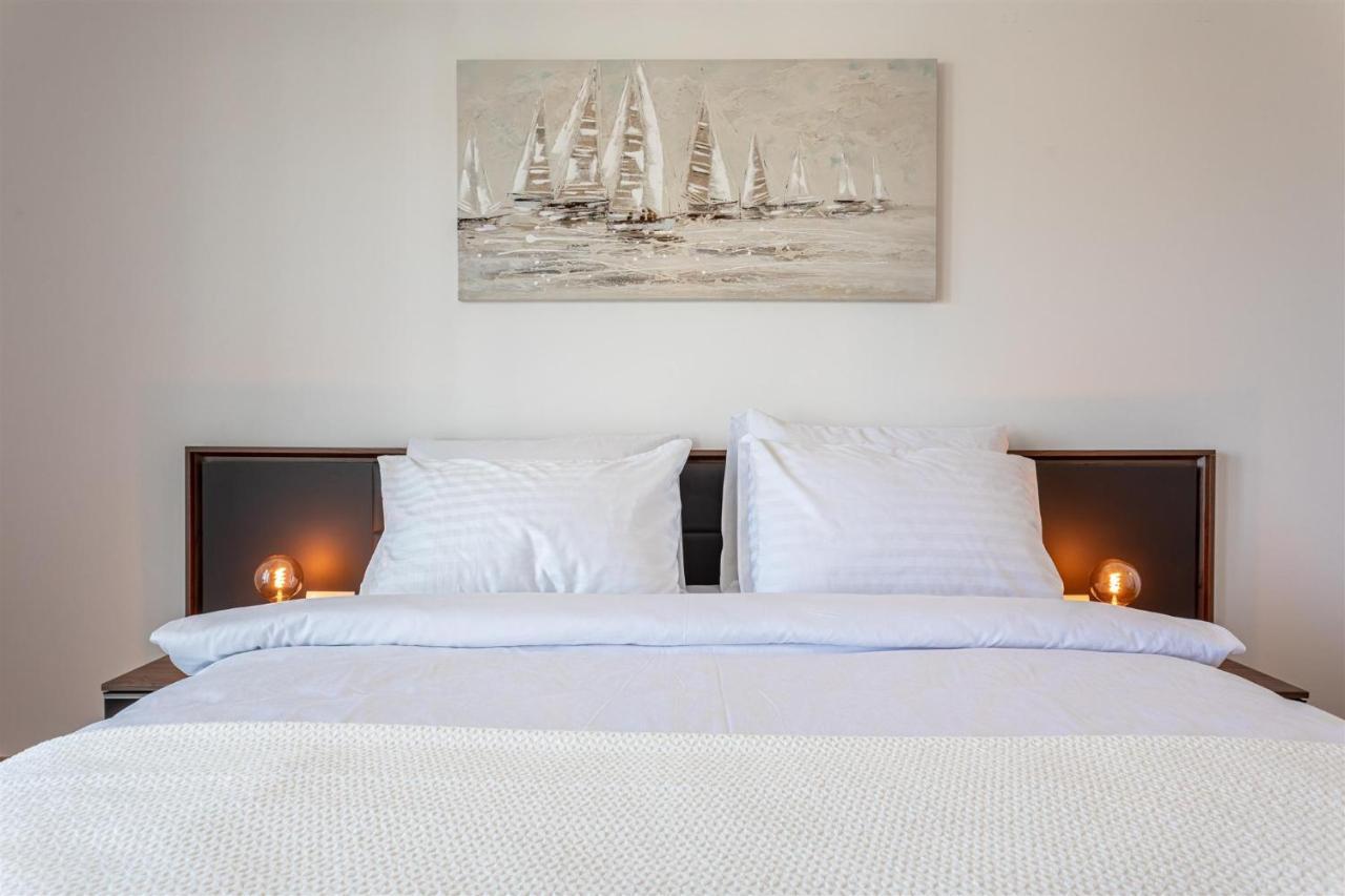Villa Manhattan Dobrinj ภายนอก รูปภาพ